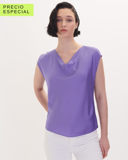 Blusa Morada De Satín Escote Drapeado