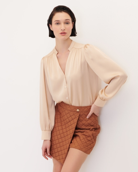 Blusa Satín Champagne Cuello Mao